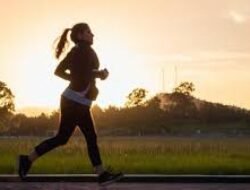 10 Olahraga Pagi Terbaik untuk Menambah Energi dan Fokus Sepanjang Hari